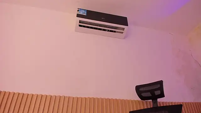 OliviaSweett online show from September 2025 07:13:01 PM