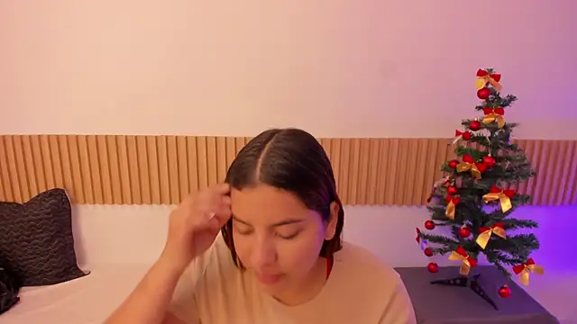 OliviaSweett online show from December 2025 06:39:02 PM