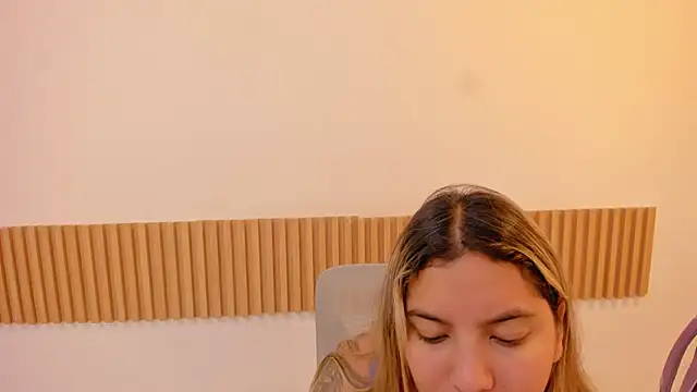 OliviaSweett online show from June 2026 03:06:01 PM