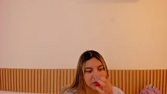OliviaSweett online show from June 2026 07:08:02 PM