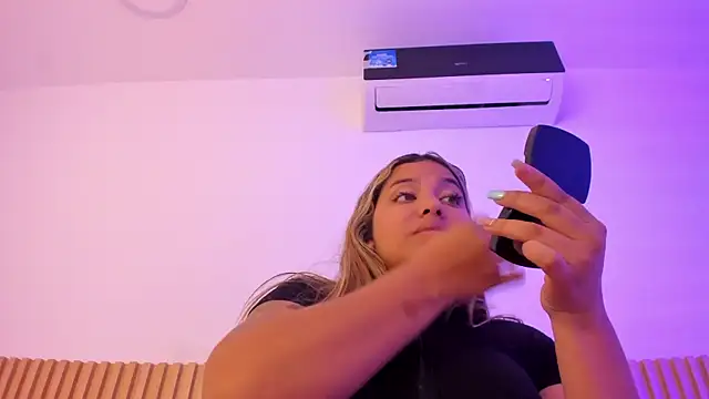 OliviaSweett online show from March 2026 07:04:01 PM