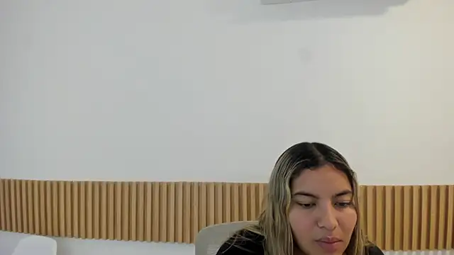 OliviaSweett online show from May 2026 04:06:02 PM