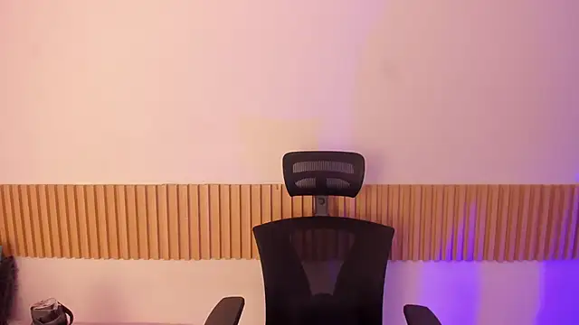 OliviaSweett online show from October 2025 06:26:01 PM