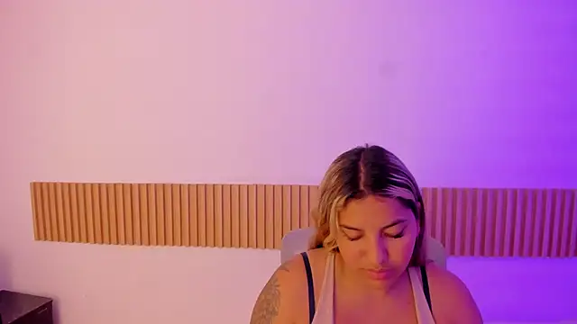 OliviaSweett online show from April 2026 07:20:02 PM