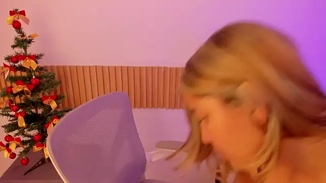 OliviaSweett online show from December 2025 08:01:01 PM