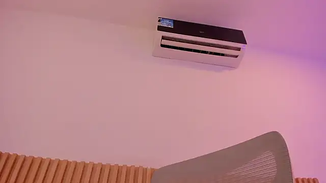 OliviaSweett online show from June 2026 05:57:02 PM