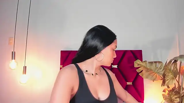 Snapshot of LunaAspen_ chatting on November 2025 05:52:02 PM LunaAspen online show from November 2025 05:52:02 PM