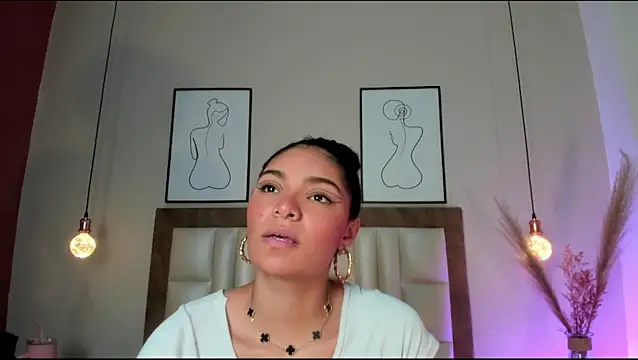 LunaAspen  online show from March 2026 06:02:01 PM