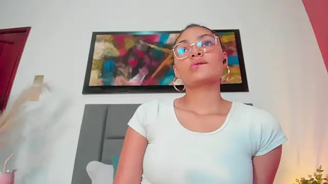 Snapshot of LunaAspen_ chatting on November 2025 05:49:01 PM LunaAspen online show from November 2025 05:49:01 PM