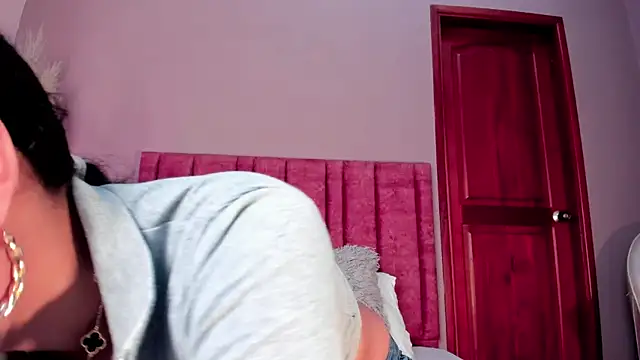 LunaAspen  online show from December 2025 02:39:01 PM