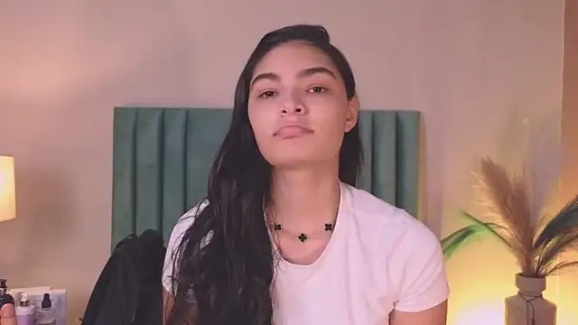 LunaAspen  online show from April 2026 05:52:01 PM