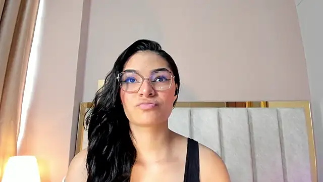 LunaAspen  online show from February 2026 06:09:02 PM