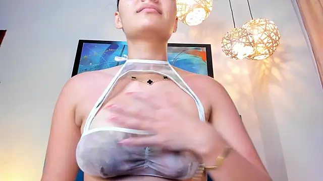 Snapshot of LunaAspen_ chatting on November 2025 05:50:02 PM LunaAspen online show from November 2025 05:50:02 PM