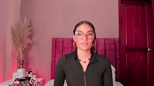 LunaAspen  online show from January 2026 06:00:02 PM