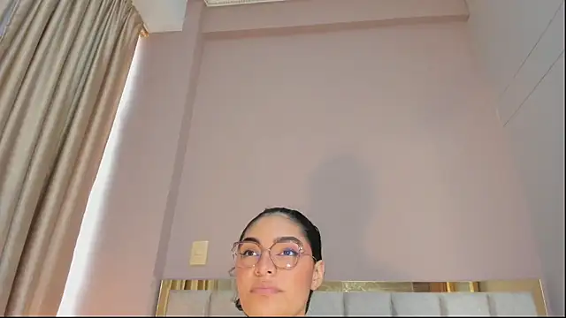 LunaAspen  online show from March 2026 06:04:02 PM