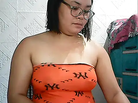 CreamyPussy4uxx online show from February 2026 01:56:02 AM