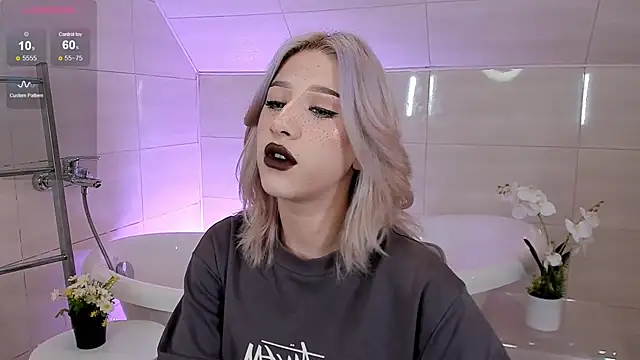 Necucub online show from September 2025 03:46:01 AM