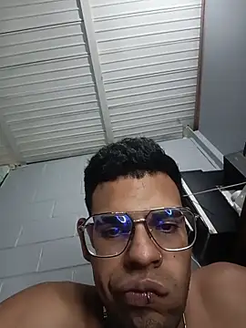 Bigtiti01 online show from December 2025 02:44:01 AM