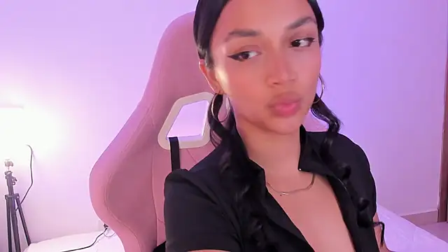 MelanyOconner online show from July 2026 10:32:02 PM