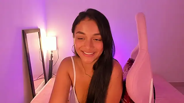 MelanyOconner online show from July 2026 09:01:01 PM