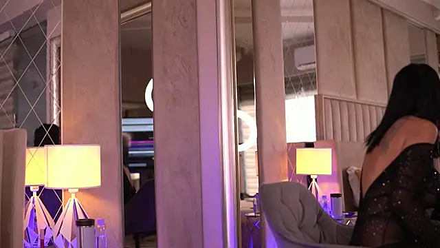 Snapshot of FrancescaDante chatting on September 2025 05:39:01 AM FrancescaDante online show from September 2025 05:39:01 AM