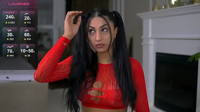 EmaHallee online show from October 2025 04:00:01 AM