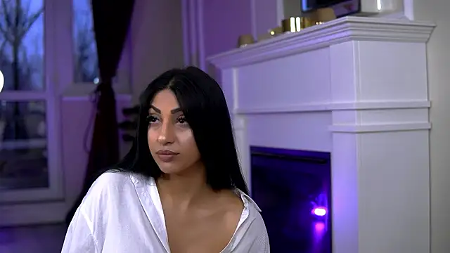 EmaHallee online show from March 2026 04:21:02 AM