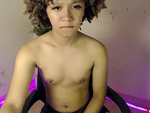 9INCHESHARDCOCK online show from March 2026 01:41:01 PM