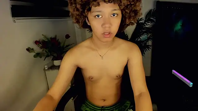 Snapshot of 9INCHESHARDCOCK chatting on October 2025 10:48:01 AM 9INCHESHARDCOCK online show from October 2025 10:48:01 AM