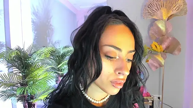Snapshot of Cupcake_Izzy chatting on June 2026 06:51:02 PM Cupcake Izzy online show from June 2026 06:51:02 PM