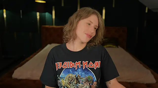 BadAfina online show from October 2025 10:17:01 AM