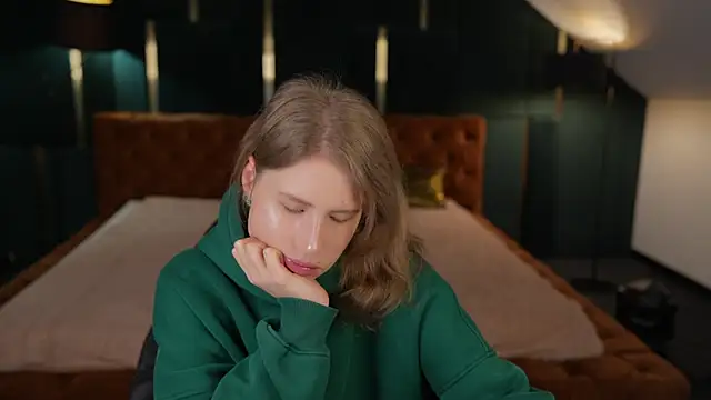 BadAfina online show from October 2025 10:27:02 AM