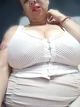 Snapshot of SinisterBabe chatting on July 2026 11:29:01 AM SinisterBabe online show from July 2026 11:29:01 AM