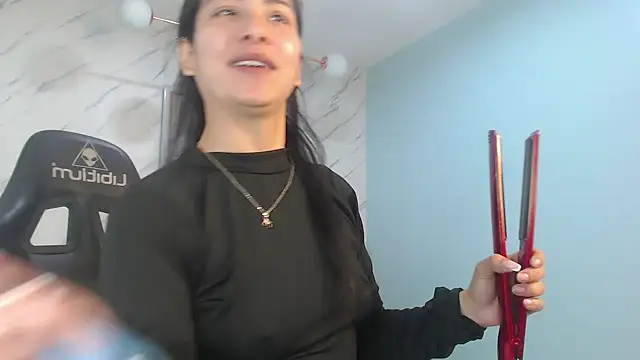 Snapshot of victoria_hernandez_t_ chatting on July 2026 01:12:01 PM victoria hernandez t online show from July 2026 01:12:01 PM