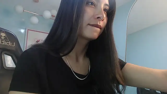 victoria hernandez t  online show from March 2026 01:18:01 PM