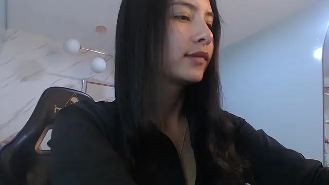 victoria hernandez t  online show from April 2026 01:48:01 PM