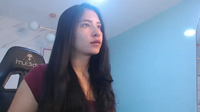 victoria hernandez t  online show from April 2026 01:12:01 PM