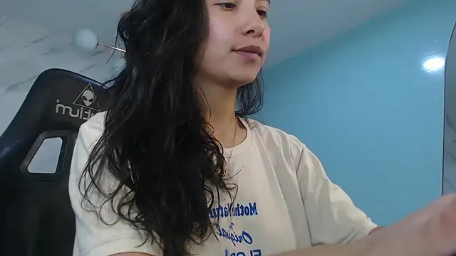 Snapshot of victoria_hernandez_t_ chatting on June 2026 01:12:01 PM victoria hernandez t online show from June 2026 01:12:01 PM