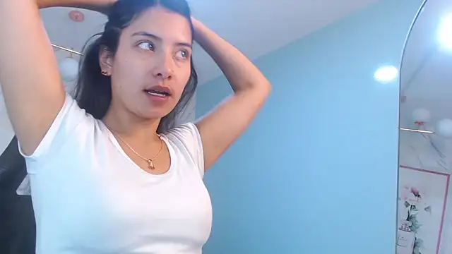 victoria hernandez t  online show from April 2026 01:02:01 PM