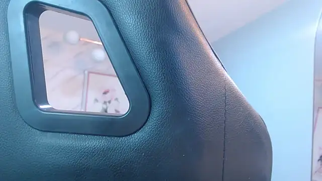 victoria hernandez t  online show from March 2026 01:11:01 PM