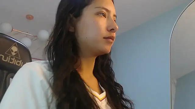 victoria hernandez t  online show from March 2026 12:58:01 PM