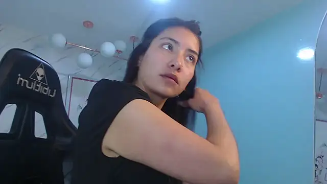 Snapshot of victoria_hernandez_t_ chatting on May 2026 01:14:01 PM victoria hernandez t online show from May 2026 01:14:01 PM