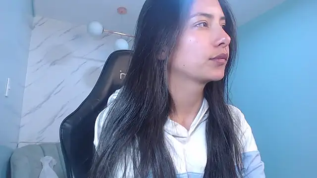 Snapshot of victoria_hernandez_t_ chatting on May 2026 01:12:02 PM victoria hernandez t online show from May 2026 01:12:02 PM