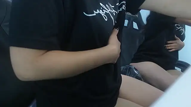 victoria hernandez t  online show from February 2026 12:57:02 PM