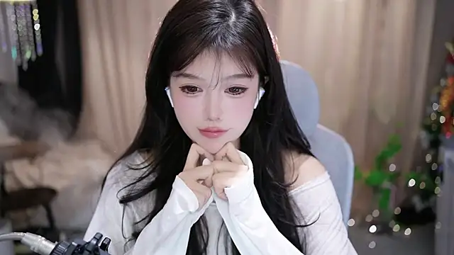 Snapshot of Fortune2Me chatting on March 2026 07:15:01 AM Fortune2Me online show from March 2026 07:15:01 AM