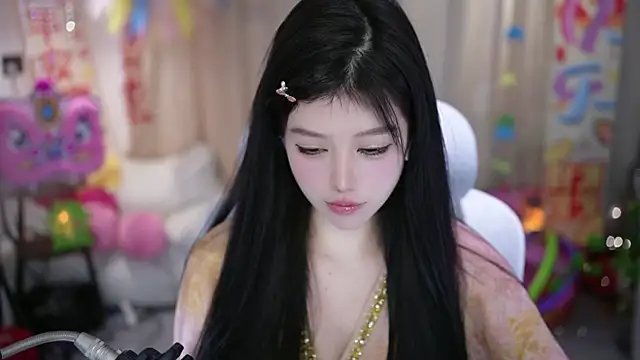 Snapshot of Fortune2Me chatting on February 2026 06:35:02 AM Fortune2Me online show from February 2026 06:35:02 AM