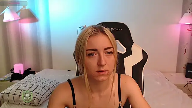 Snapshot of space_danger chatting on November 2025 06:56:02 AM space danger online show from November 2025 06:56:02 AM