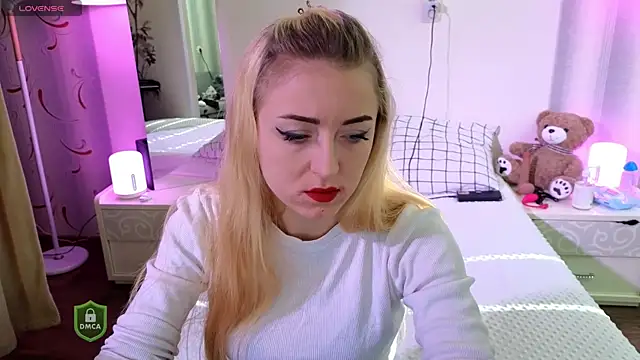 Snapshot of space_danger chatting on January 2026 08:18:01 AM space danger online show from January 2026 08:18:01 AM