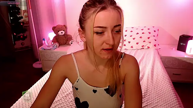 Snapshot of space_danger chatting on January 2026 07:15:01 AM space danger online show from January 2026 07:15:01 AM