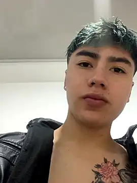 AlexanderCollman online show from November 2025 04:33:02 PM